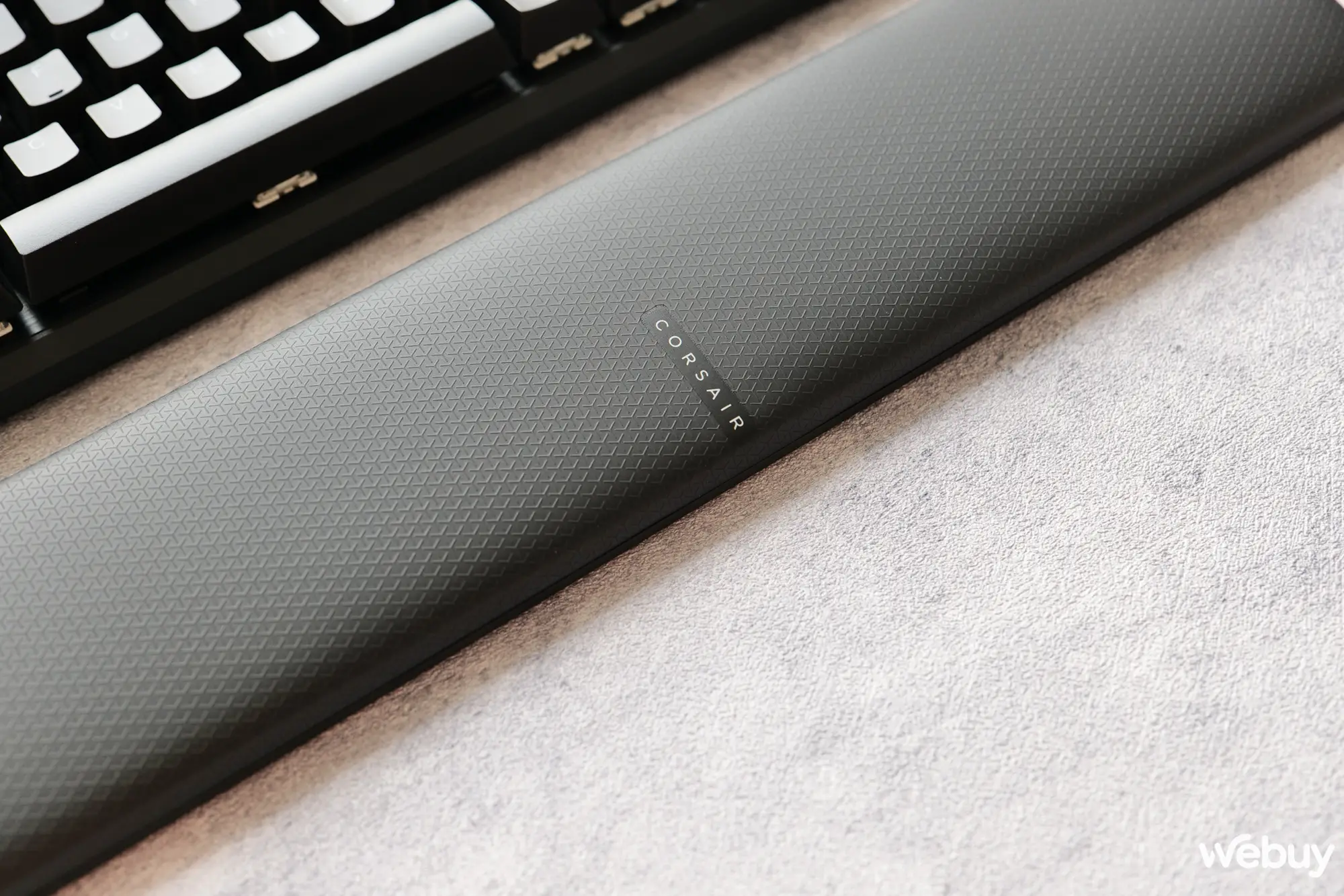 Trải nghiệm Corsair K70 Pro TKL: Nâng cấp lớn nhờ switch nam châm Hall Effect- Ảnh 5. Trải nghiệm Corsair K70 Pro TKL: Nâng cấp lớn nhờ switch nam châm Hall Effect- Ảnh 5.